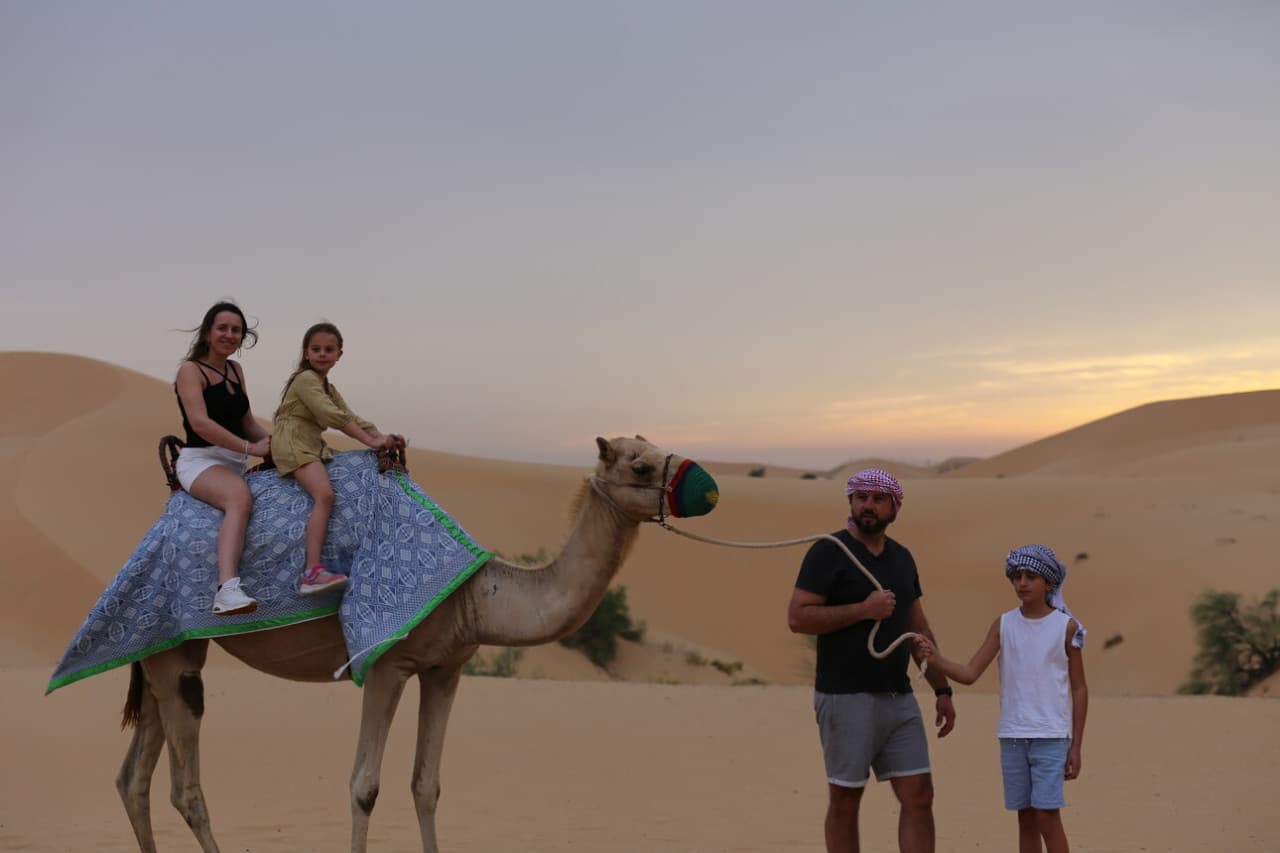 Premium Evening Desert Safari Tour from Dubai with BBQ Dinner - تصویر 3