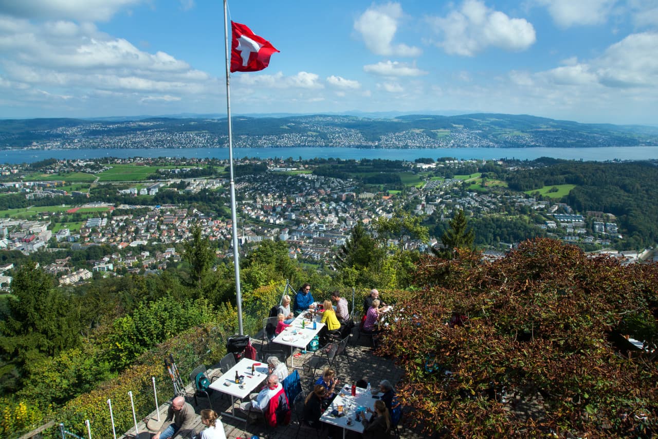 Zurich Sunset Tour and Dinner with Swiss Cheese Fondue - تصویر اصلی