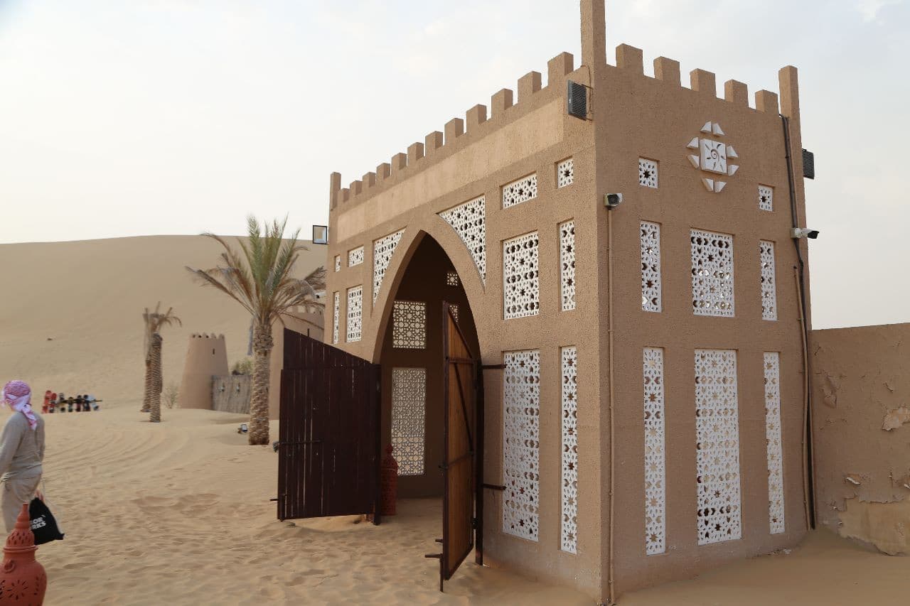 Premium Evening Desert Safari Tour from Dubai with BBQ Dinner - تصویر 22