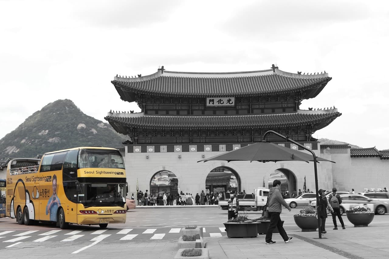 Dongdaemun Hop-on Hop-off Bus Tour by Yellow Balloon City Bus - تصویر اصلی