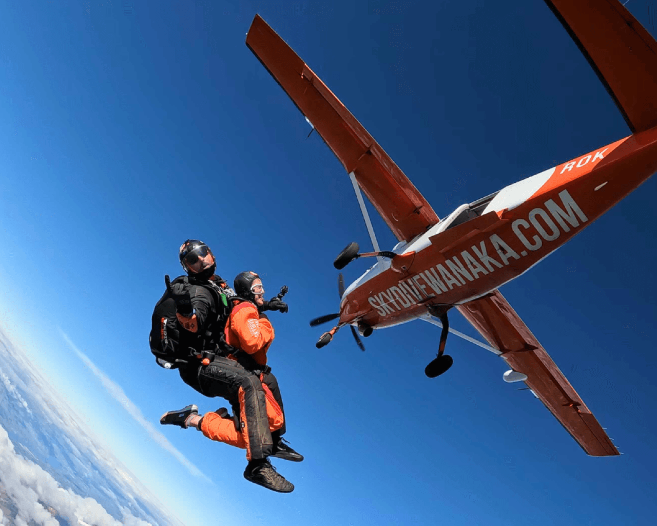 Tandem Skydiving Experience Wanaka - تصویر 3