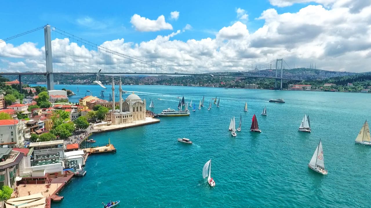 Golden Horn Sightseeing Bus Tour and Bosphorus Cruise - تصویر اصلی