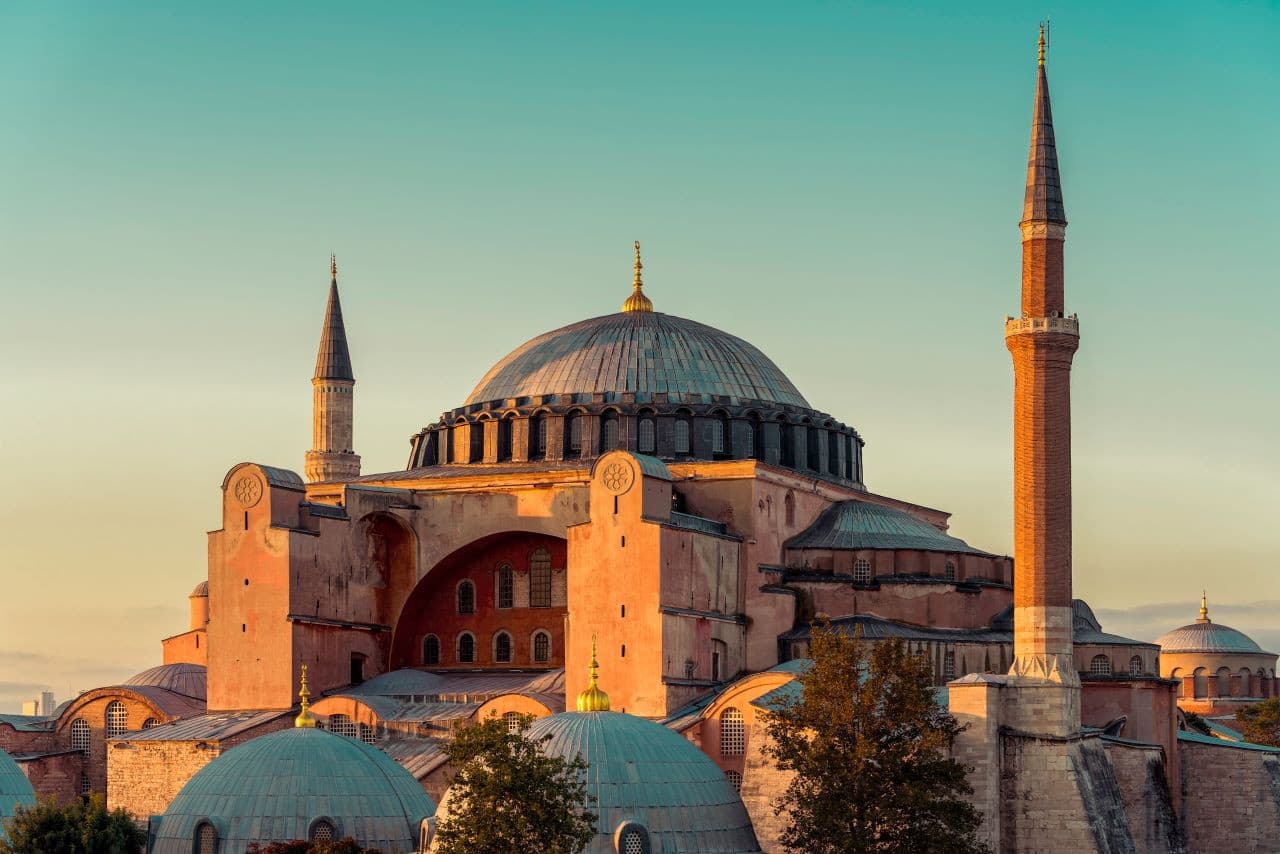COMBO: Hagia Sophia Grand Mosque + Basilica Cistern + Dolmabahce Palace + Galata Tower Tickets - تصویر 2