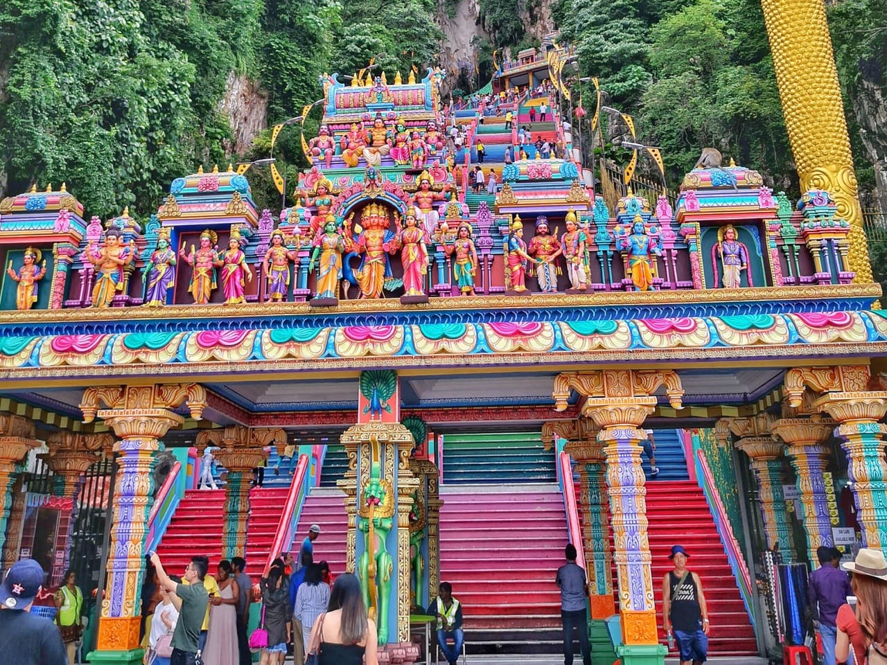 Colmar Tropicale Bukit Tinggi and Batu Caves Tour from Kuala Lumpur - تصویر 6