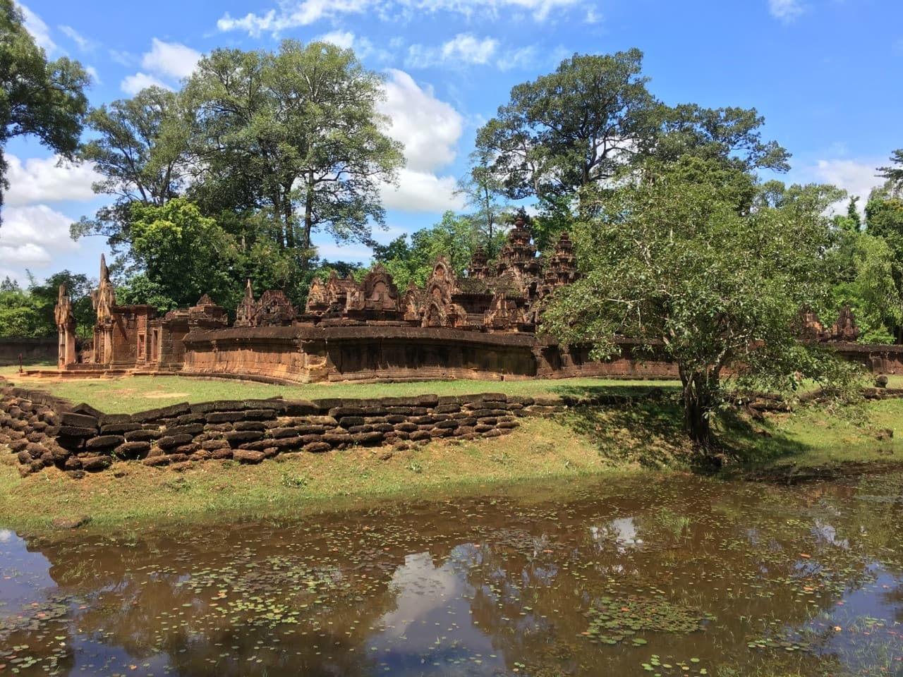 Beng Mealea, Banteay Srei, Banteay Samre, and Phnom Bakheng Tour - تصویر 6