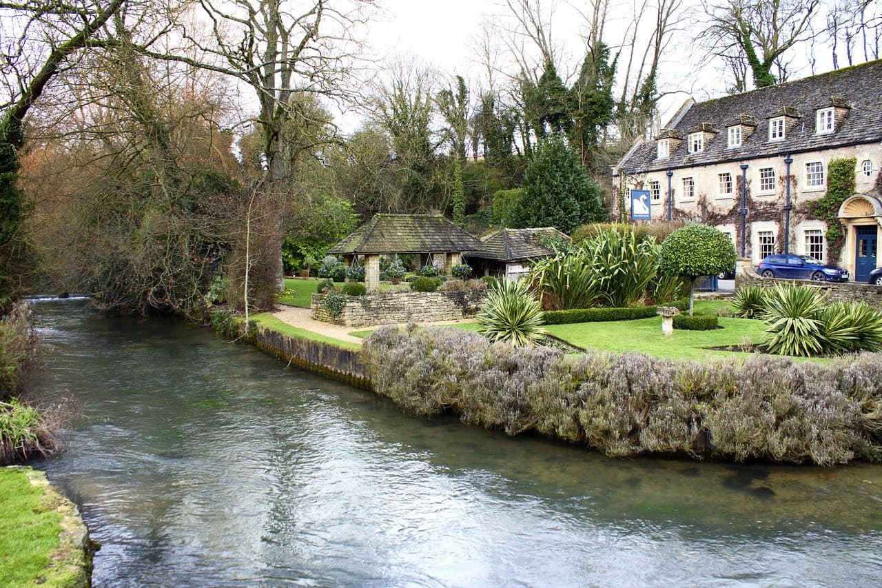 England In One Day: Stonehenge, Bath, Stratford and The Cotswolds Tour - تصویر 3
