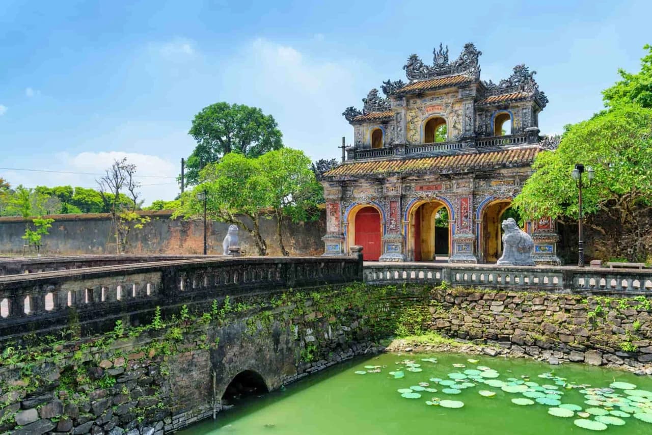 City Sightseeing Hue Hop-on Hop-off Bus Tour - تصویر 14
