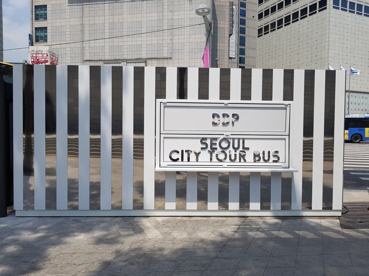Dongdaemun Hop-on Hop-off Bus Tour by Yellow Balloon City Bus - تصویر 14