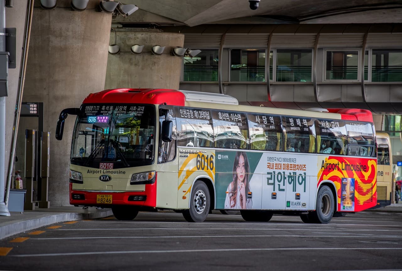 Airport Limousine Bus Transfers from Incheon International Airport to Seoul - تصویر 4