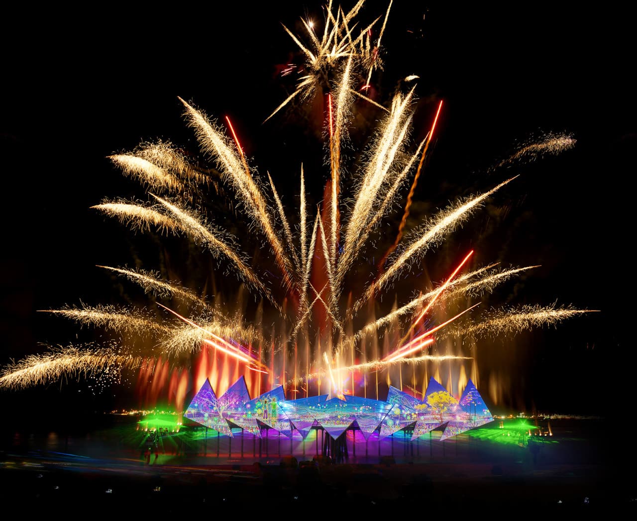 COMBO: Wings of Time Fireworks Symphony + Dining at Sentosa - تصویر اصلی