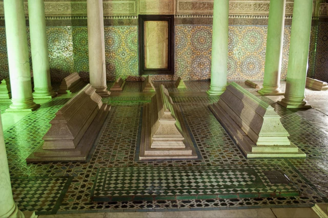 Marrakech Full-Day Tour from Casablanca: Koutoubia Mosque, Menara Gardens, Djemaa El Fna Square - تصویر 5