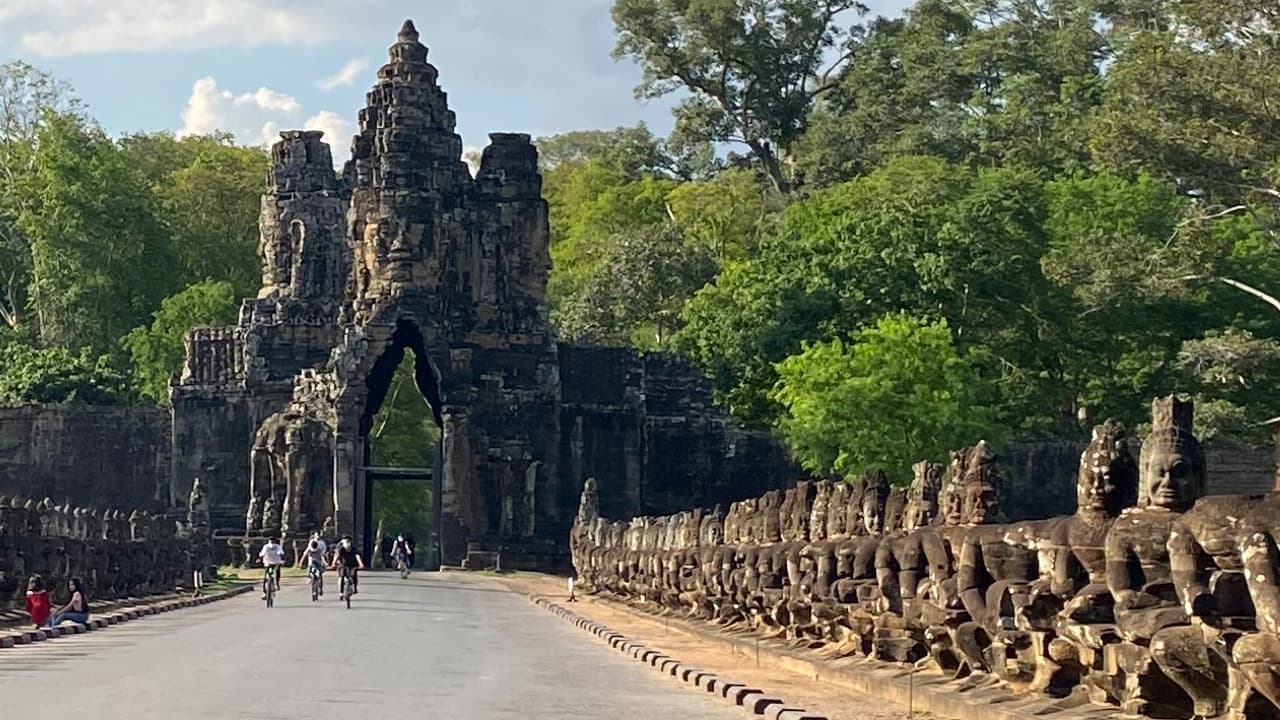 Angkor Temples Sunrise Tour by Tuk-Tuk - تصویر 5