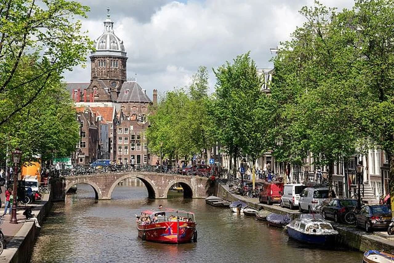 City Sightseeing Amsterdam Hop-on Hop-off Boat Tour - تصویر اصلی