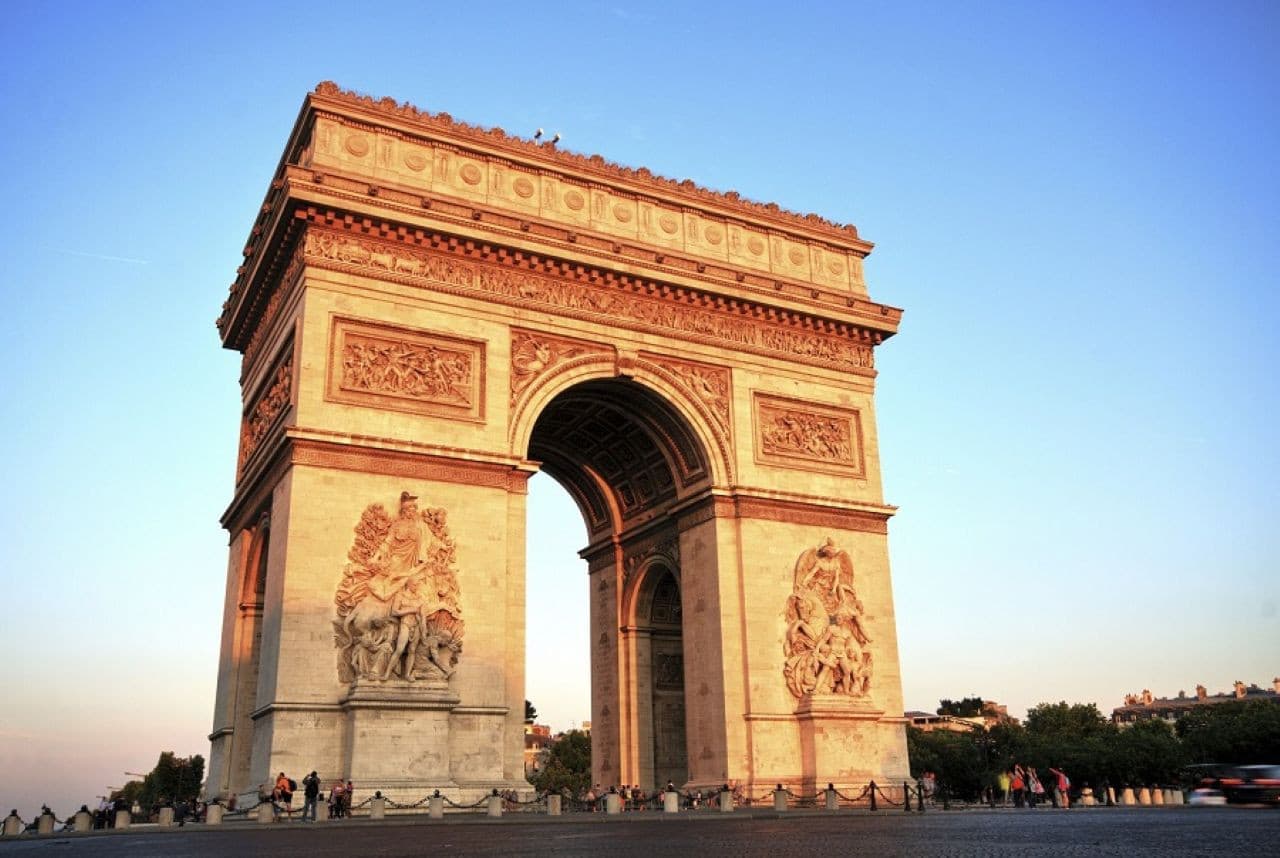 Paris Open-Top Bus Tour, Seine River Cruise, and Eiffel Tower Dining Experience - تصویر 3