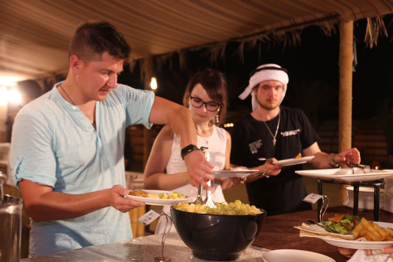 Premium Evening Desert Safari Tour from Dubai with BBQ Dinner - تصویر 10