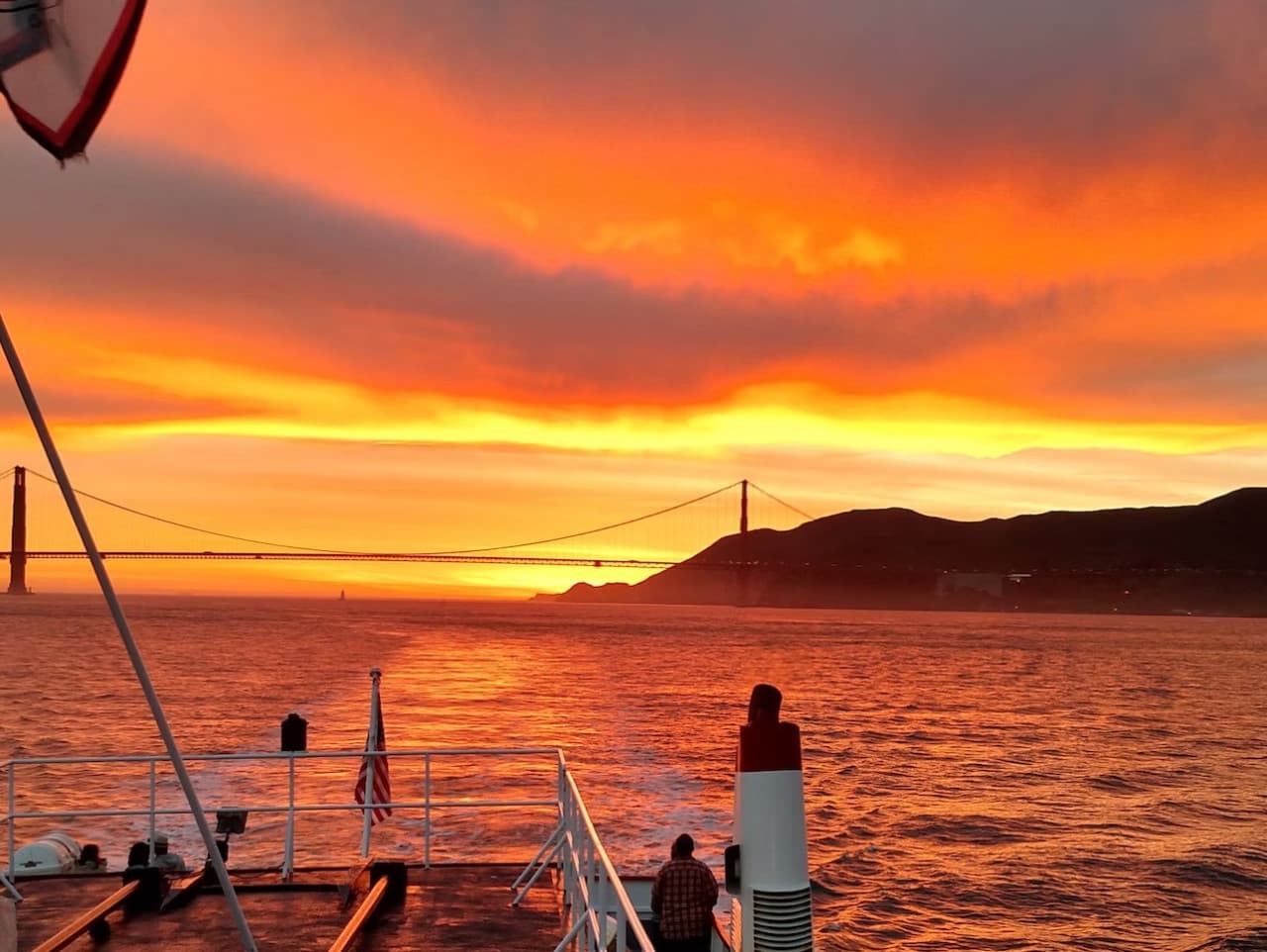 San Francisco Bay 2 Hour Sunset or Evening Sightseeing Boat Cruise by Red and White Fleet - تصویر 7