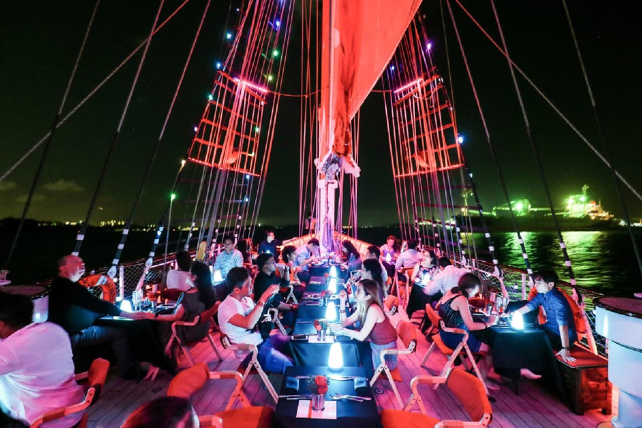 The Royal Albatross - Luxury Tall Ship Cruise Ticket - تصویر 17