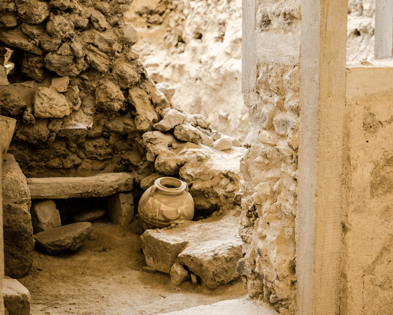 Akrotiri Archaeological Site - تصویر 7