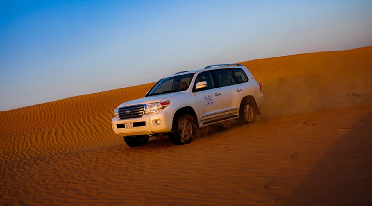 Premium Evening Desert Safari Tour from Dubai with BBQ Dinner - تصویر 6