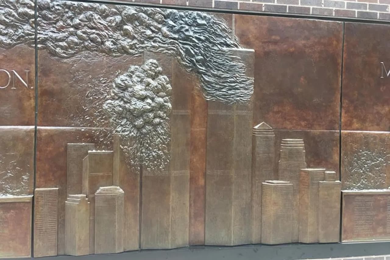 9/11 Memorial & Wall Street Walking Tour + Optional 9/11 Museum Admission - تصویر 14