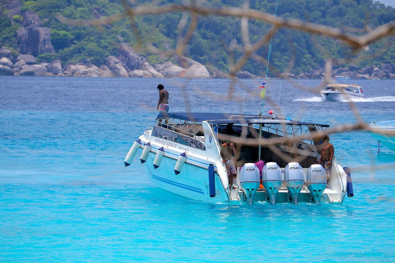 James Bond Island, Phang-Nga Bay, Hong Island, and Khai Island Tour from Phuket - تصویر 24