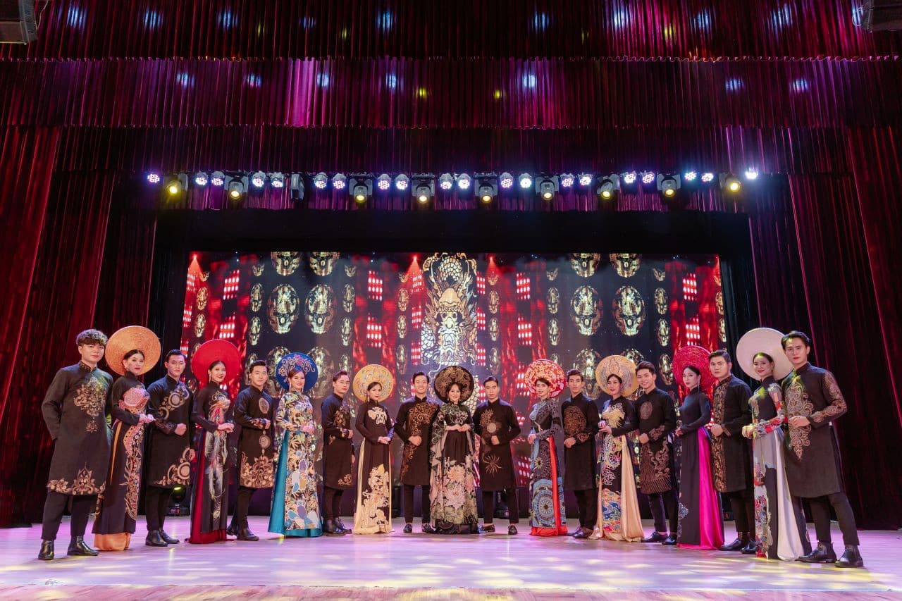 Ao Dai Show in Da Nang - تصویر 9