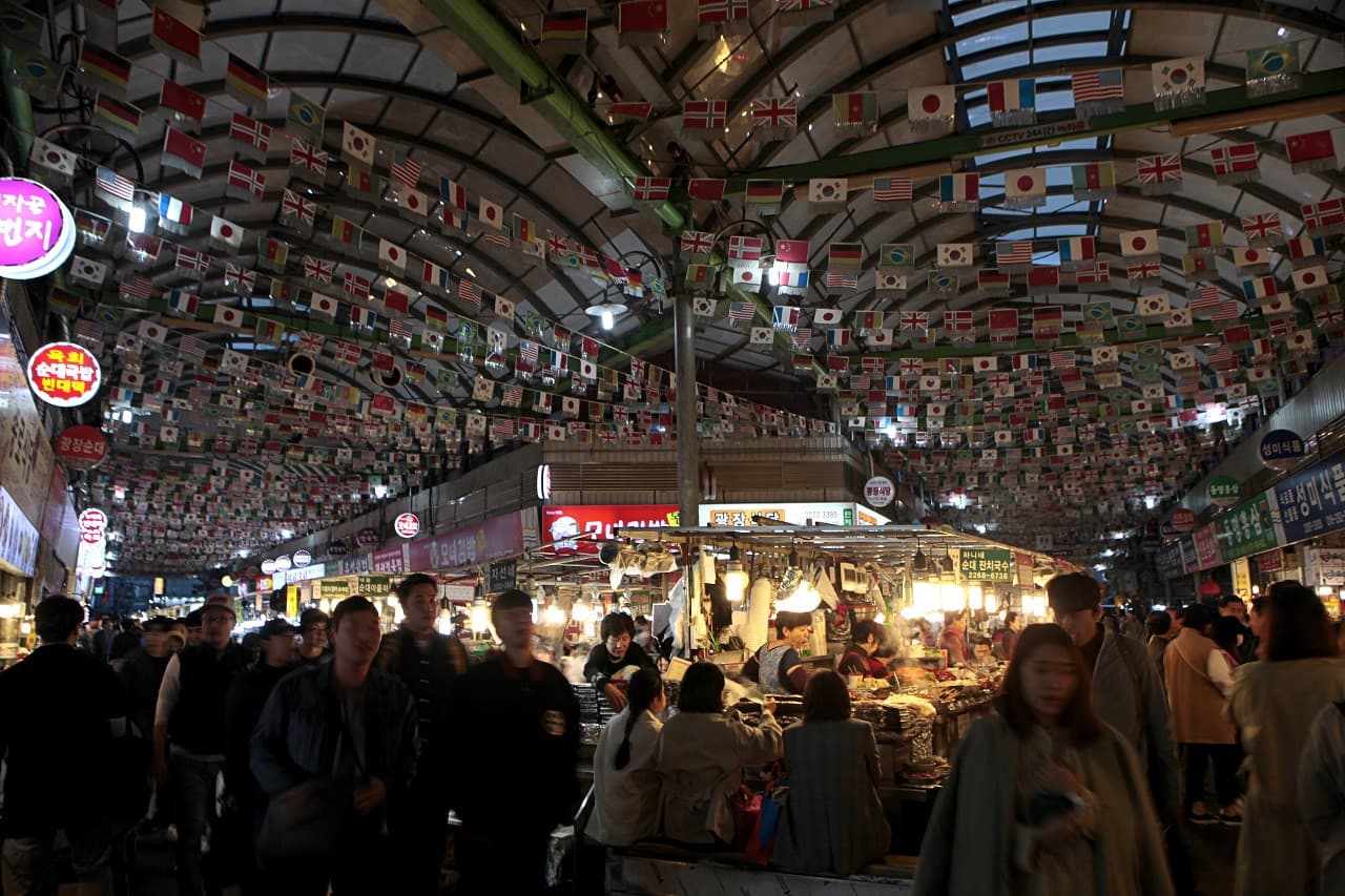 Dongdaemun Hop-on Hop-off Bus Tour by Yellow Balloon City Bus - تصویر 8