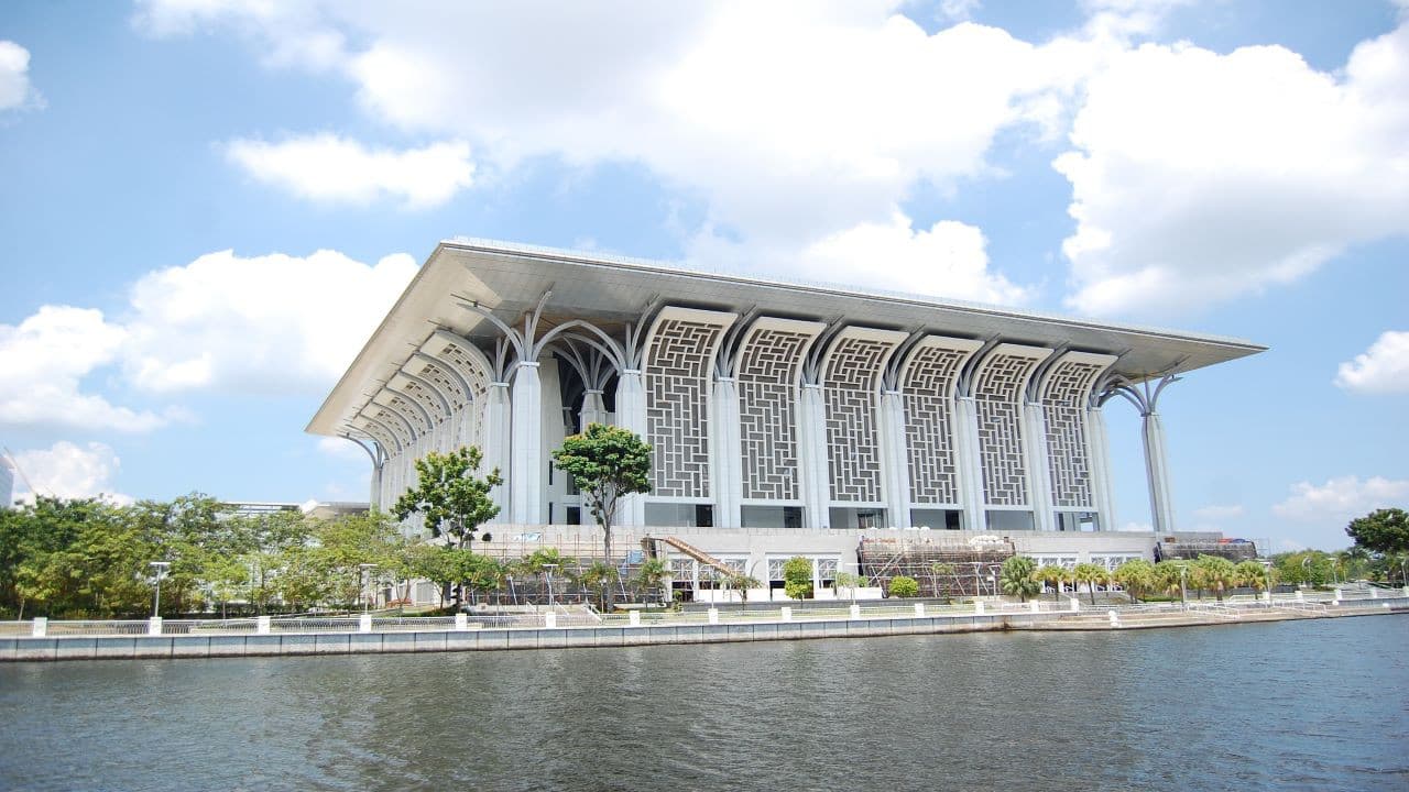 Putrajaya River Cruise and City Tour from Kuala Lumpur - تصویر 8