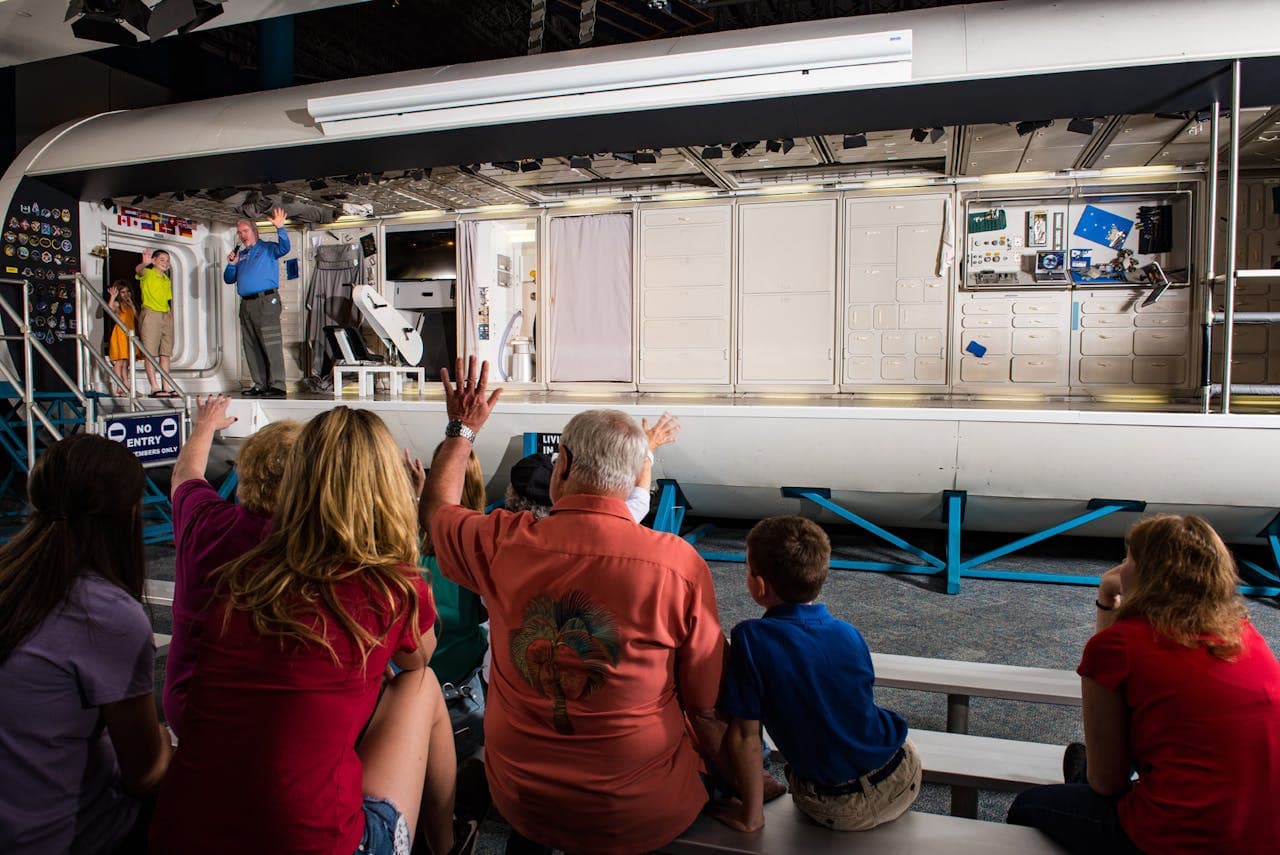 Space Center Houston Ticket - تصویر 7
