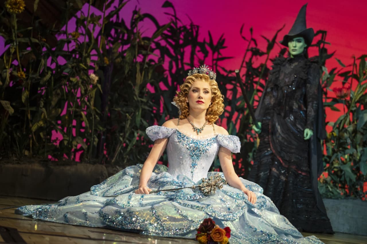 Wicked Broadway Show Ticket in New York - تصویر 9