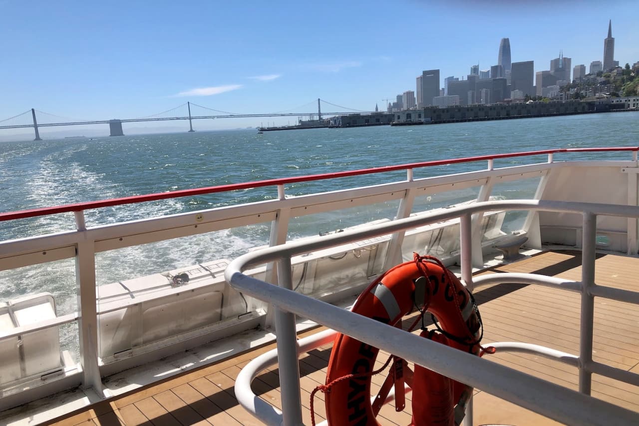 San Francisco Bay 1.5 Hour Bridge to Bridge Sightseeing Boat Cruise by Red and White Fleet - تصویر 15