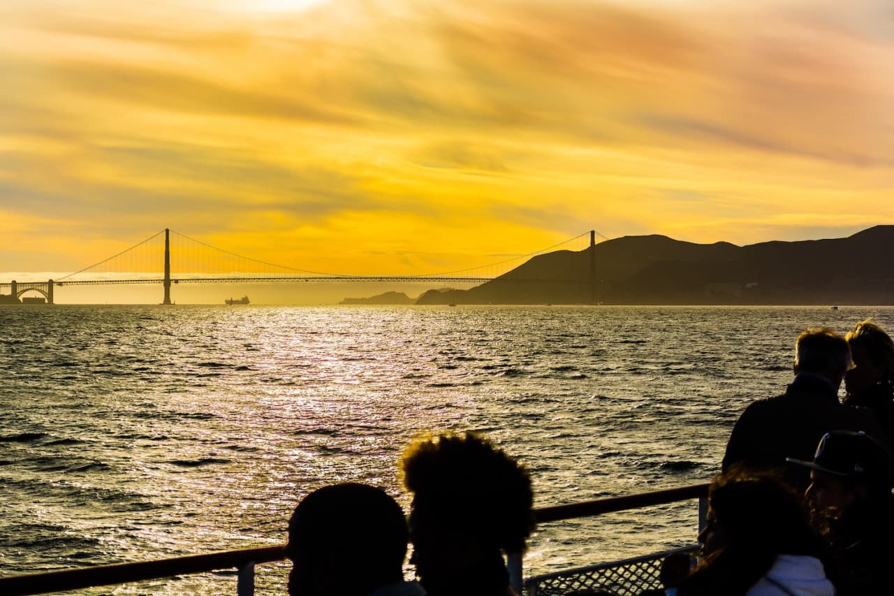 San Francisco Bay 2 Hour Sunset or Evening Sightseeing Boat Cruise by Red and White Fleet - تصویر 6