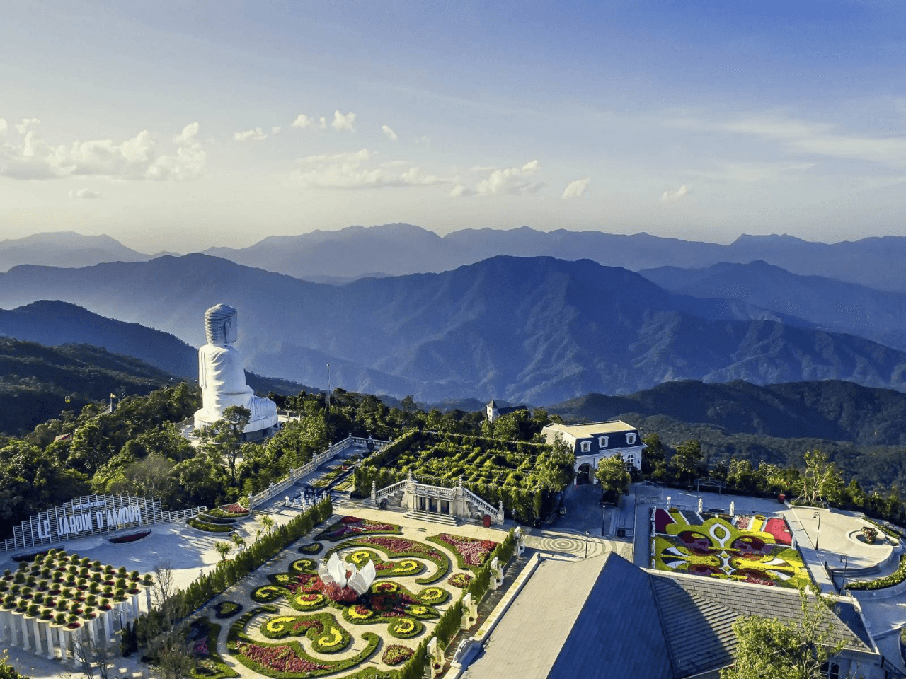 Ba Na Hills and Golden Bridge Full-Day Private Tour from Da Nang with Korean-speaking Guide - تصویر 4
