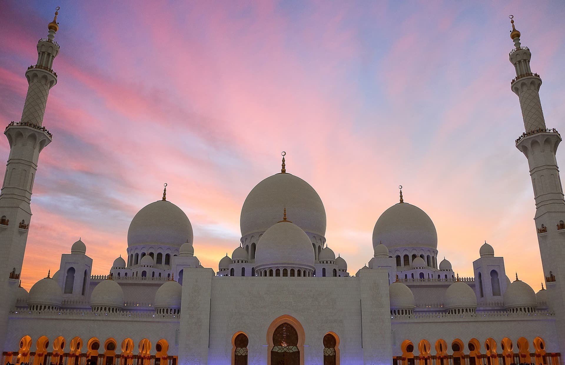 Sheikh Zayed Grand Mosque and Louvre Abu Dhabi Tour with Lunch from Dubai - تصویر اصلی
