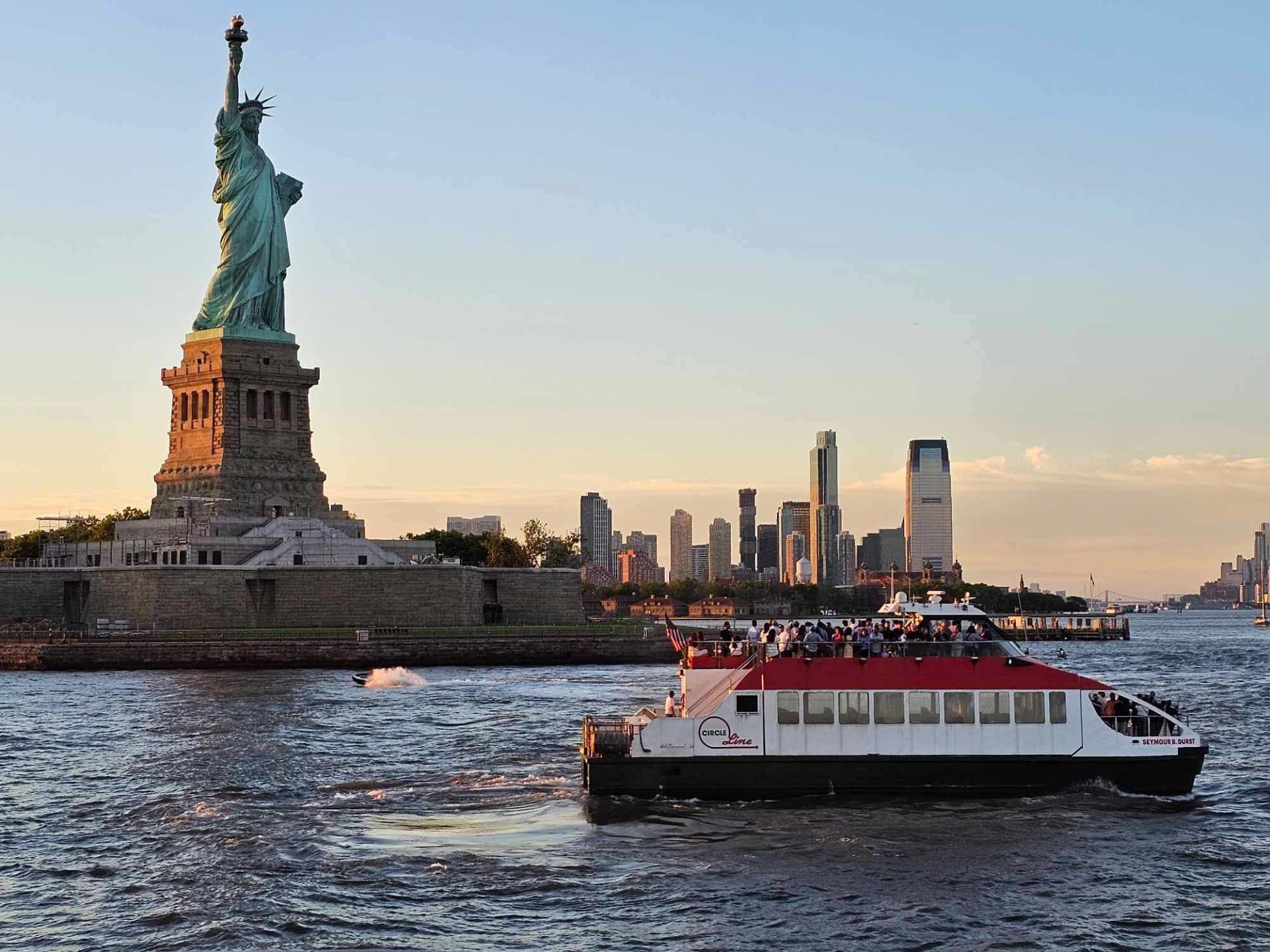 Circle Line Downtown "Liberty Sunset" Evening Cruise (1.5 hours): Reserved Straight-to-Board Ticket - تصویر 2