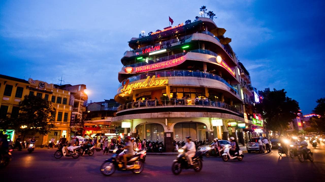 Hanoi Street Food Walking Tour and Water Puppet Show - تصویر 10
