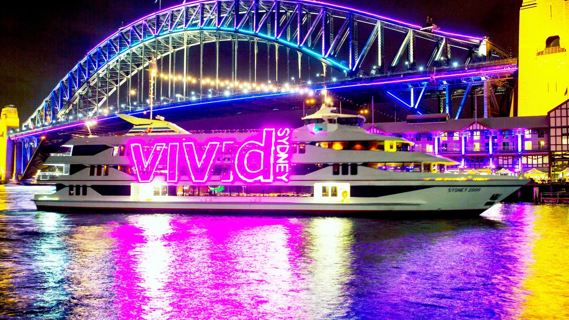 Vivid Sydney Cruise with Captain Cook Cruises Departing From Darling Harbour - تصویر 3