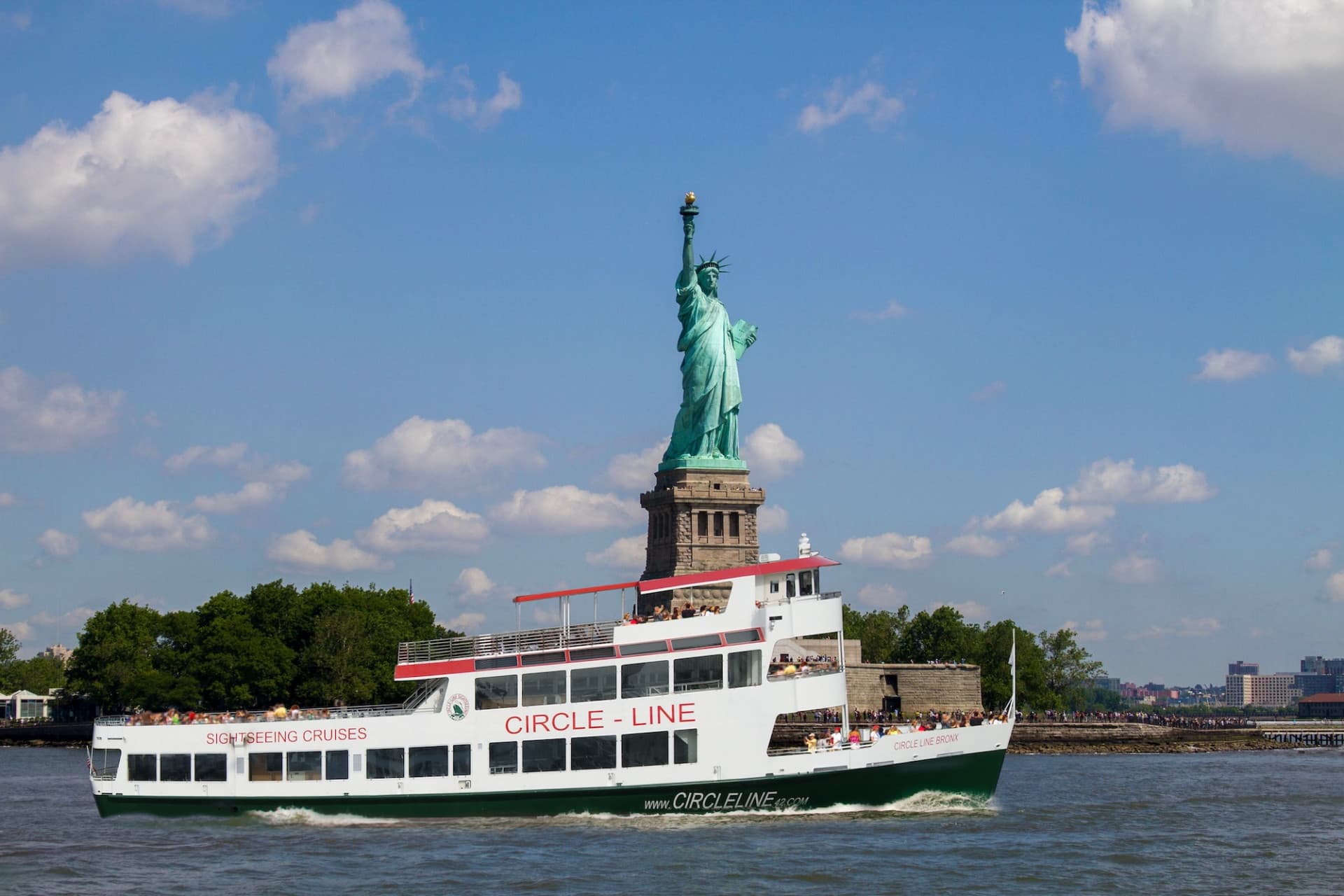 Circle Line "Best of NYC" Sightseeing Cruise (2.5 hours): Reserved Straight-to-Board Ticket - تصویر اصلی