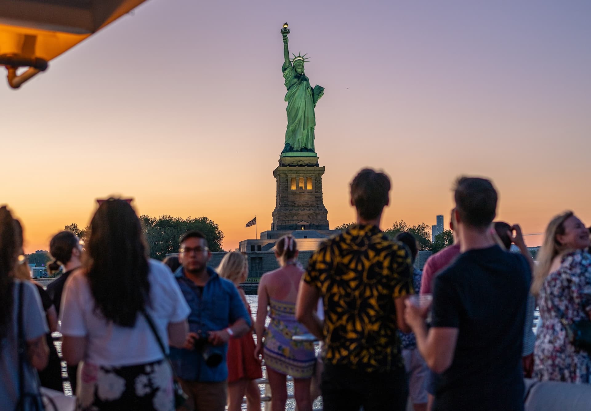 Official Circle Line Cruises, Downtown NYC: Reserved Straight-to-Board Ticket - تصویر 5