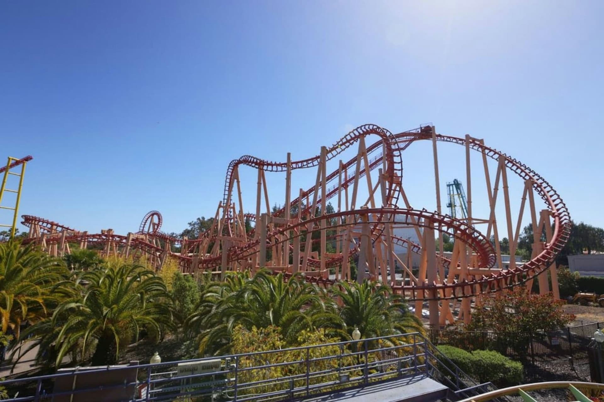 Six Flags Discovery Kingdom Ticket - تصویر 5