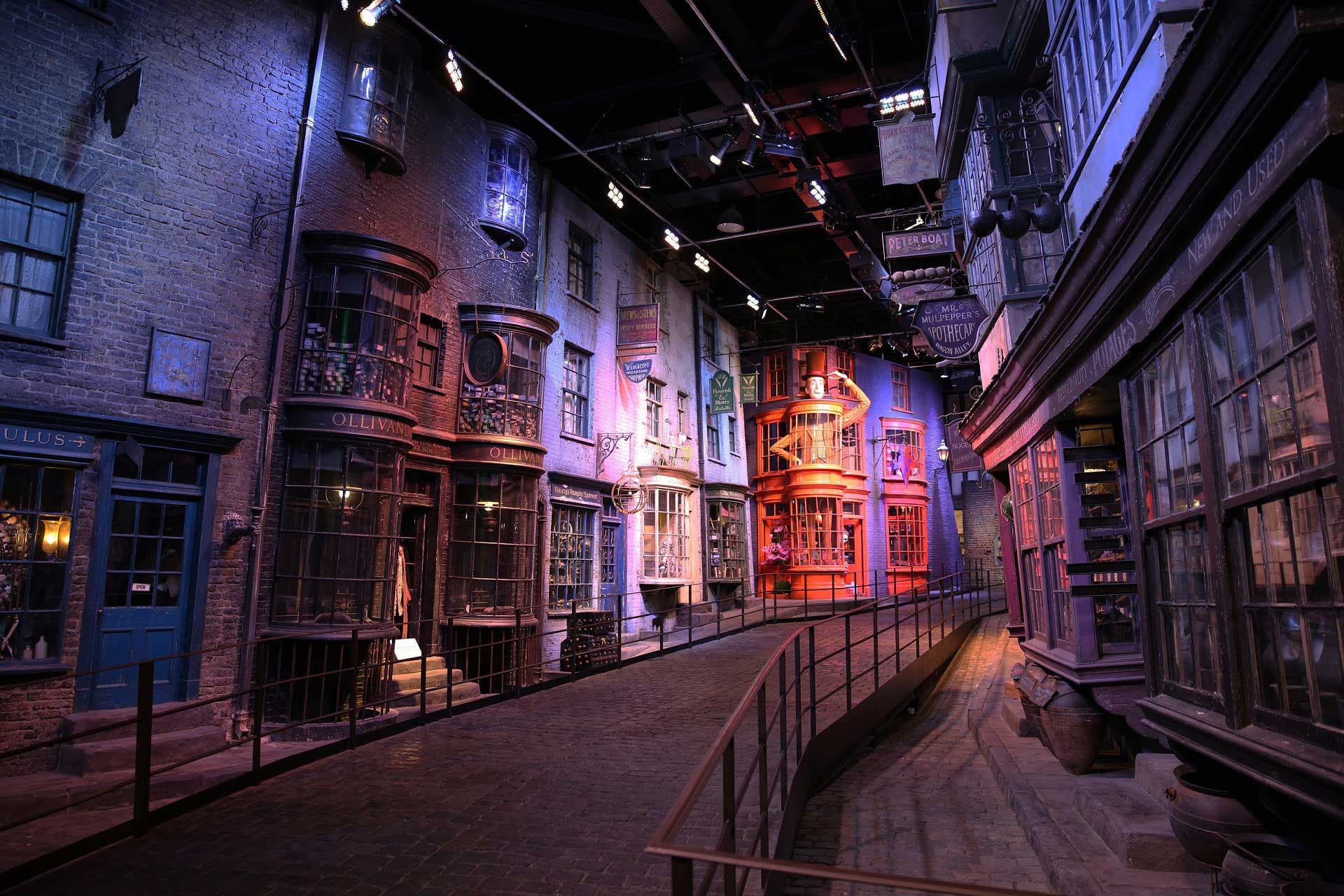 Warner Bros. Studio Tour London - The Making of Harry Potter Ticket with Round Trip Transfer - تصویر 11