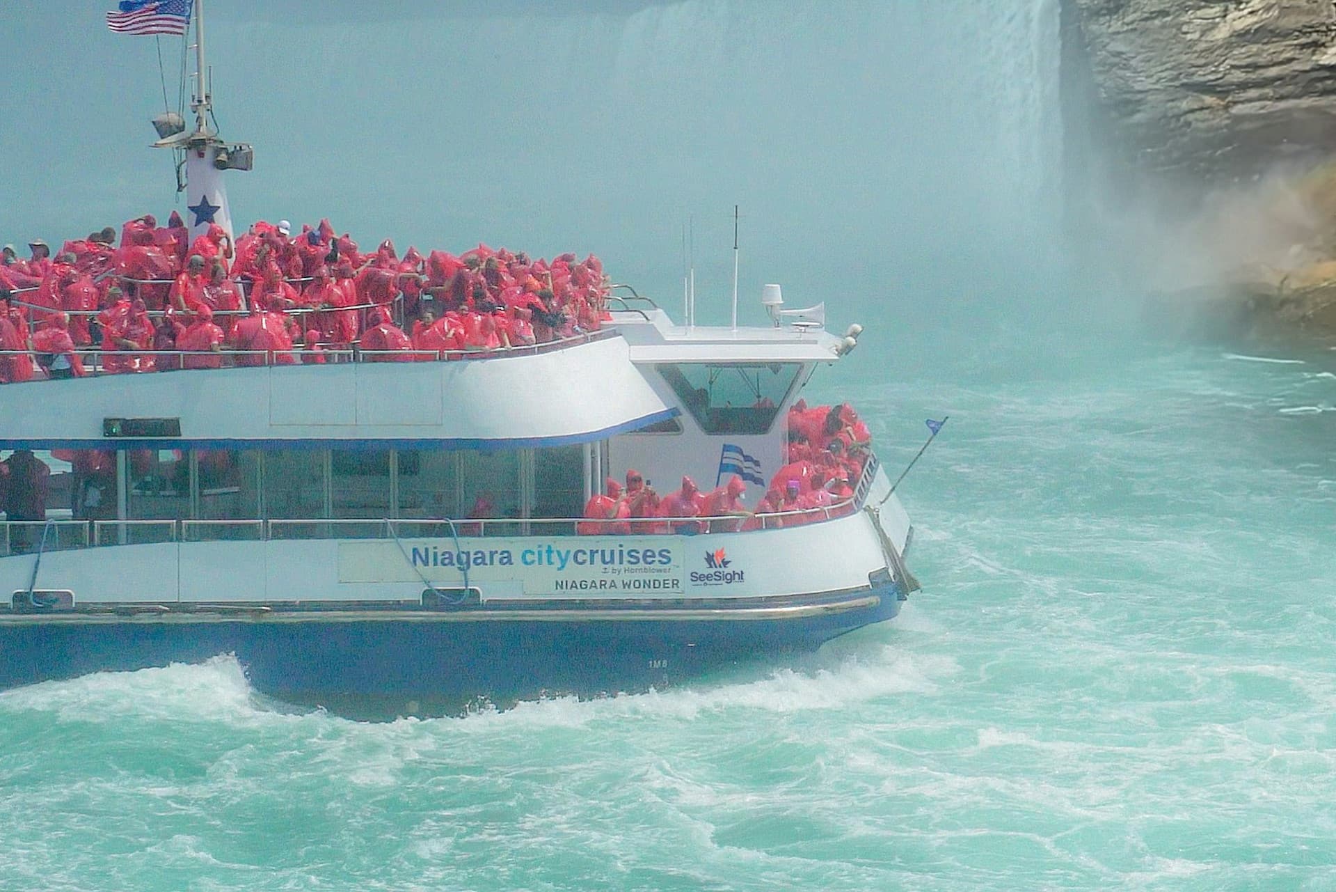 Niagara Falls(US & Canada): Guided Tour with Boat Cruise, Cave of the Winds & Skylon Tower - تصویر 2
