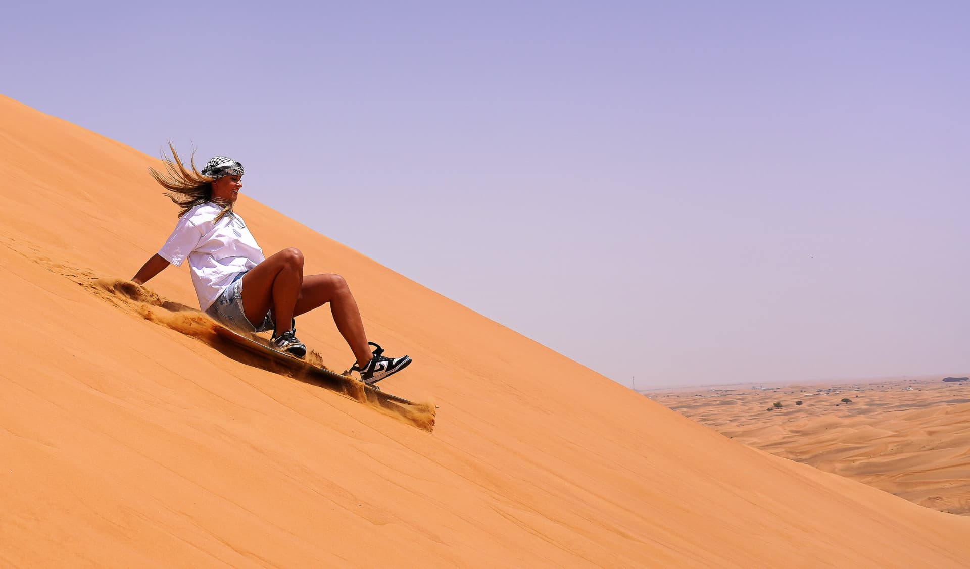 Dubai Red Dunes Desert Safari Tour with Camel Ride and Buffet Dinner at Al Khayma Camp - تصویر 4