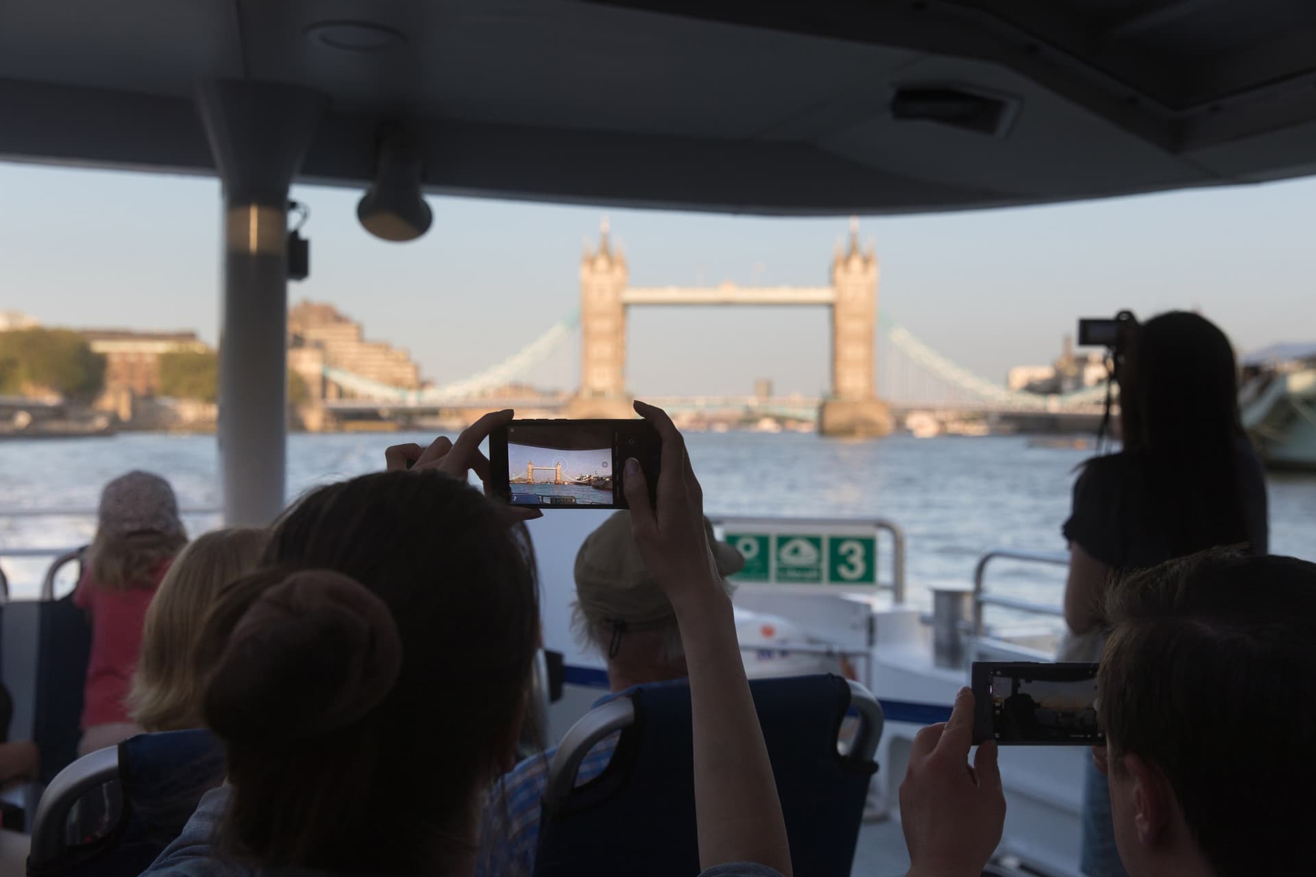 River Thames Sightseeing Hop-on Hop-off Boat Unlimited Pass by Uber Boat Thames Clippers - تصویر 6
