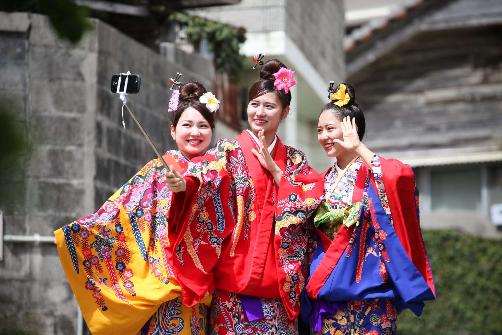 Kimono and Yukata Rental at Okinawa Chura Bijin Ryusou Studio - تصویر 3