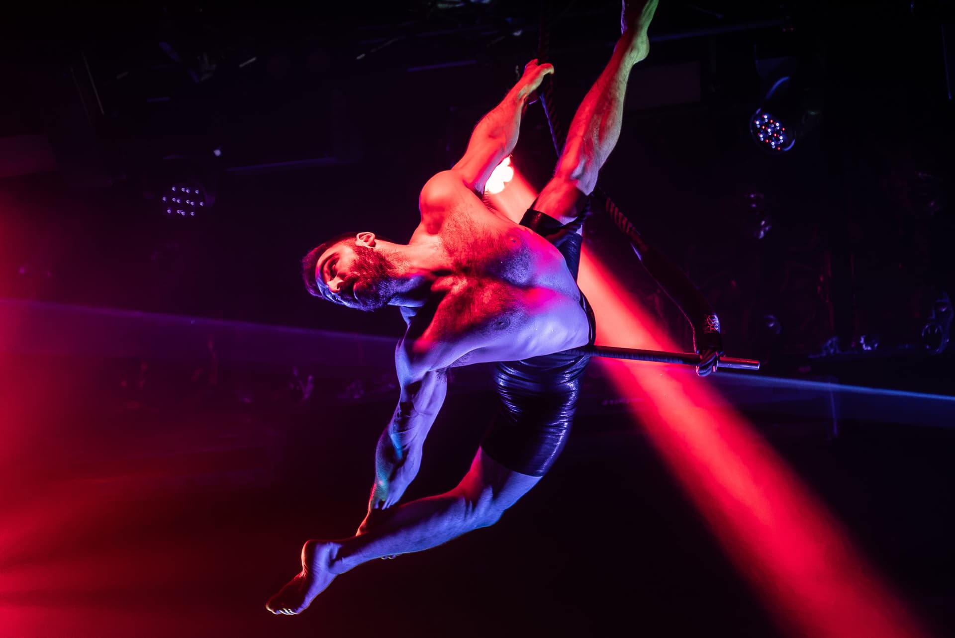 Dracula's Cabaret 3-Course Dinner and Show Ticket - تصویر 6