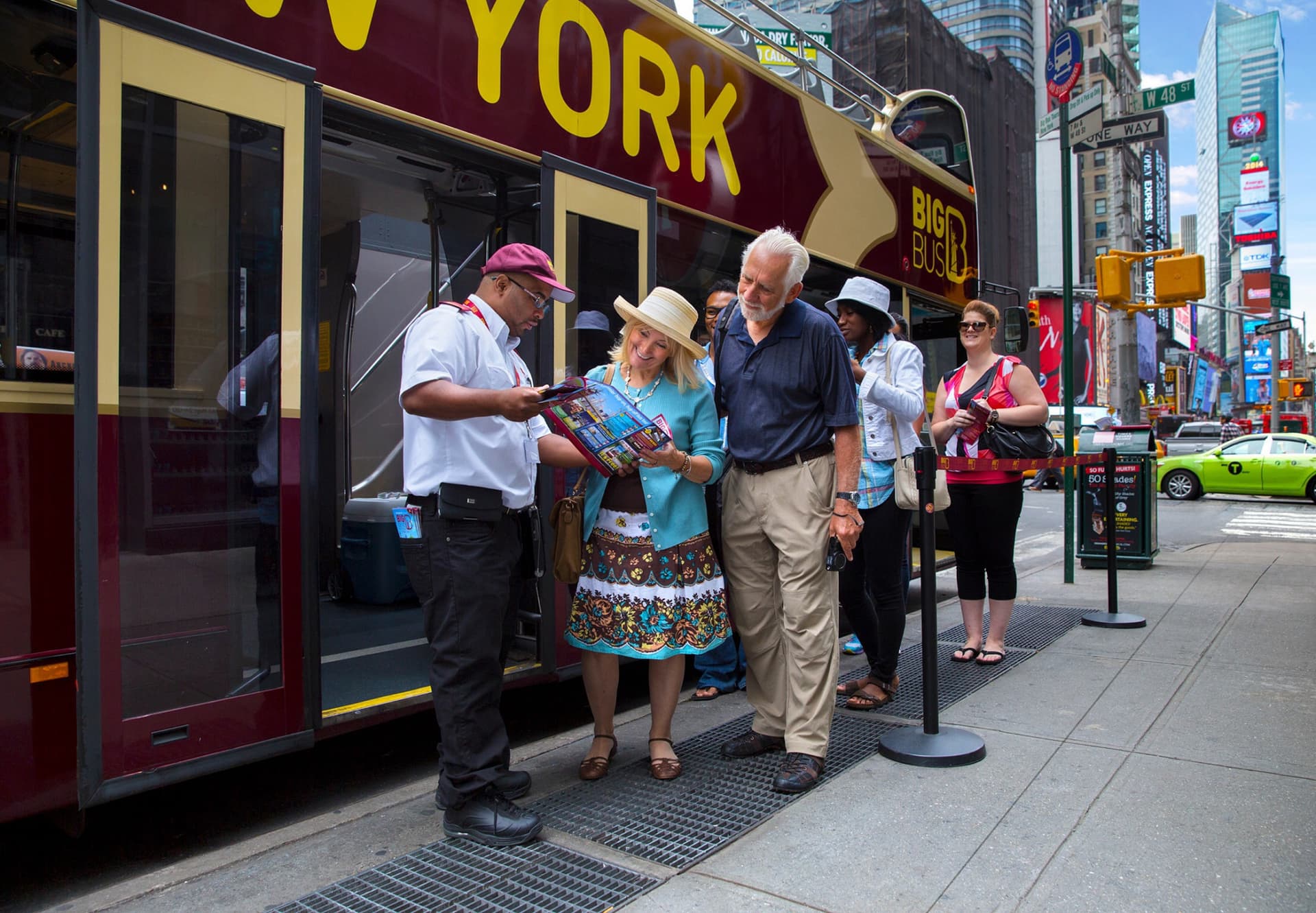 Big Bus New York Hop-on Hop-off Bus Tour - تصویر 2