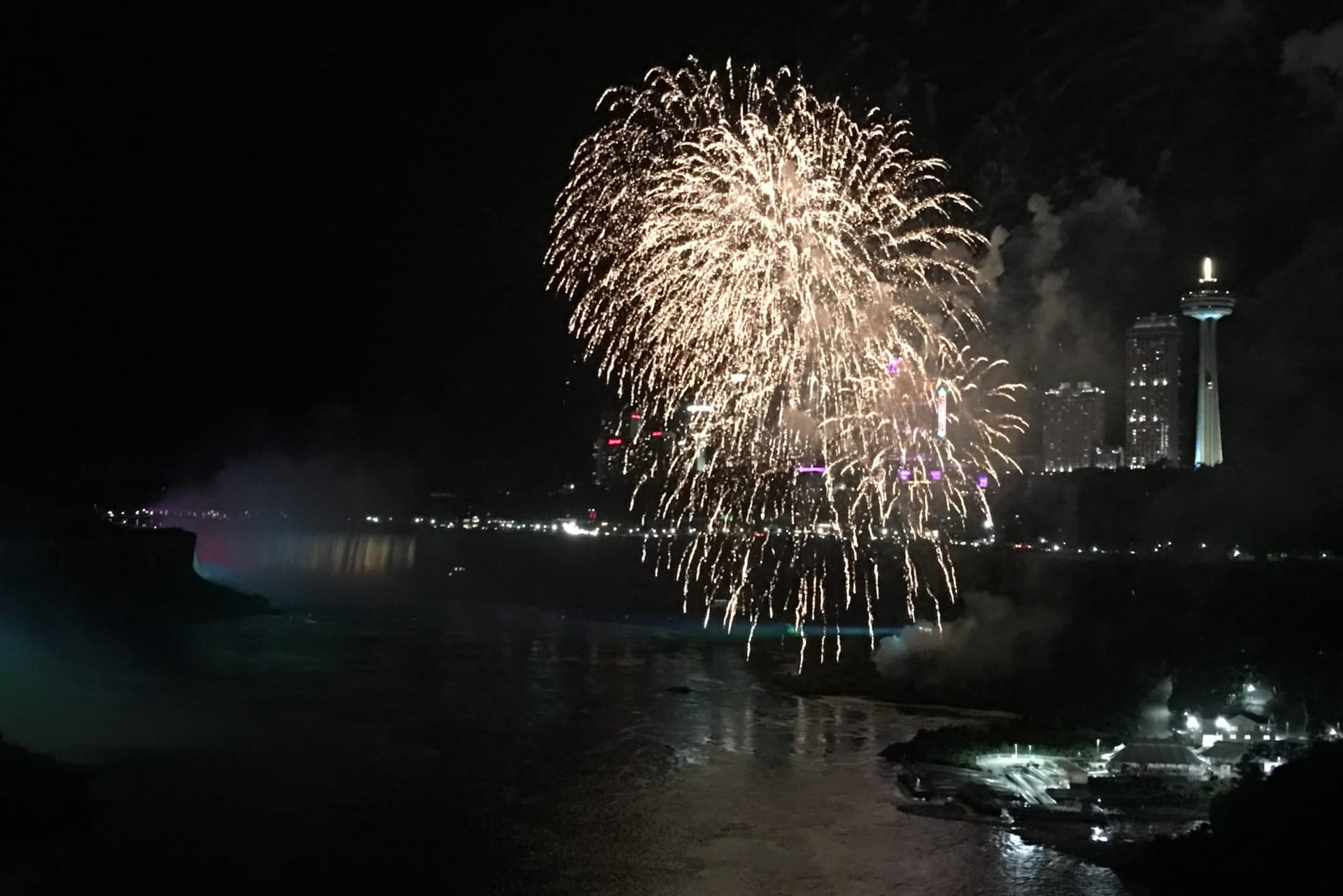 Niagara Falls USA: Night Illumination Tour & Optional Maid of the Mist - تصویر 9
