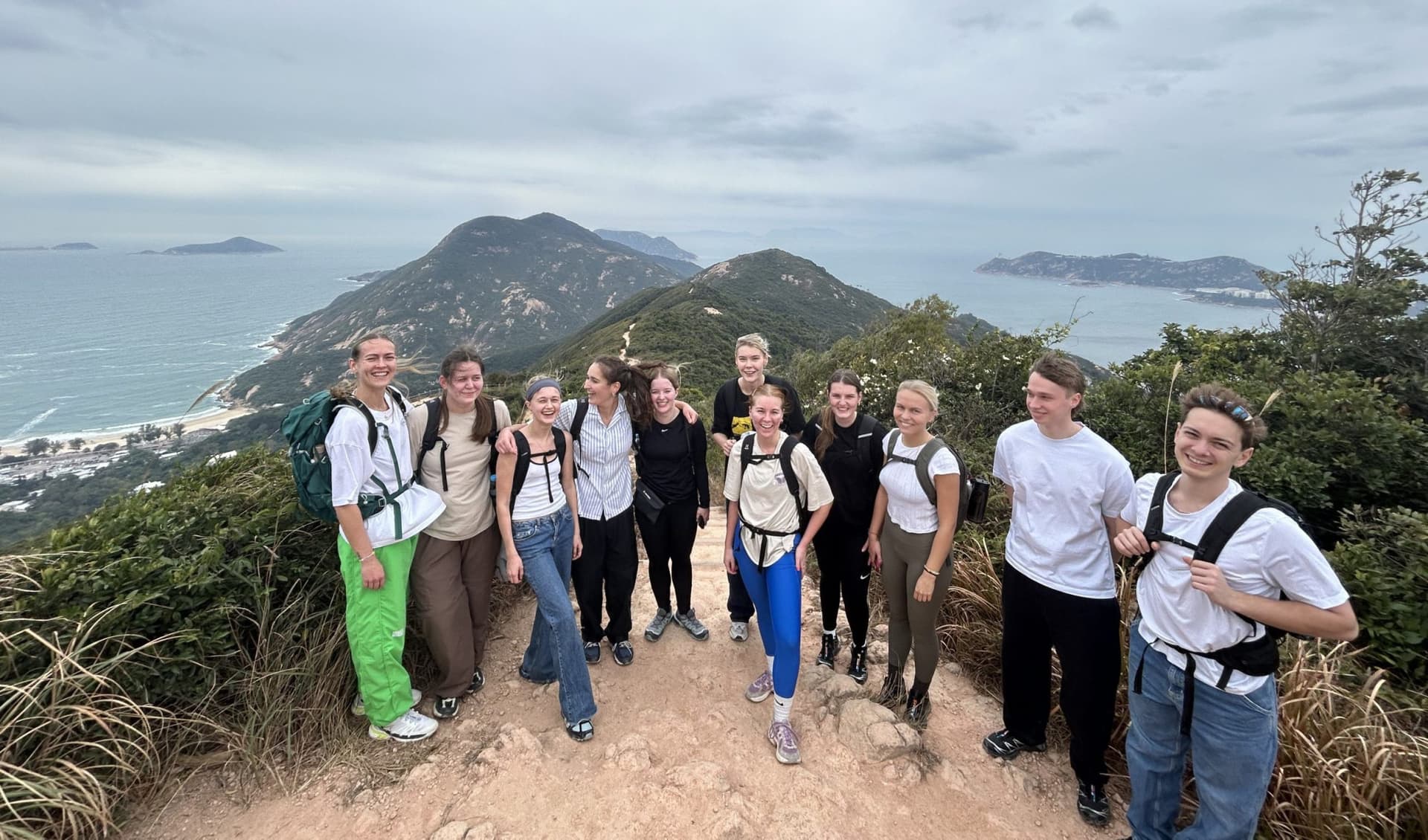 Dragon's Back Trail Hiking Tour - تصویر 2