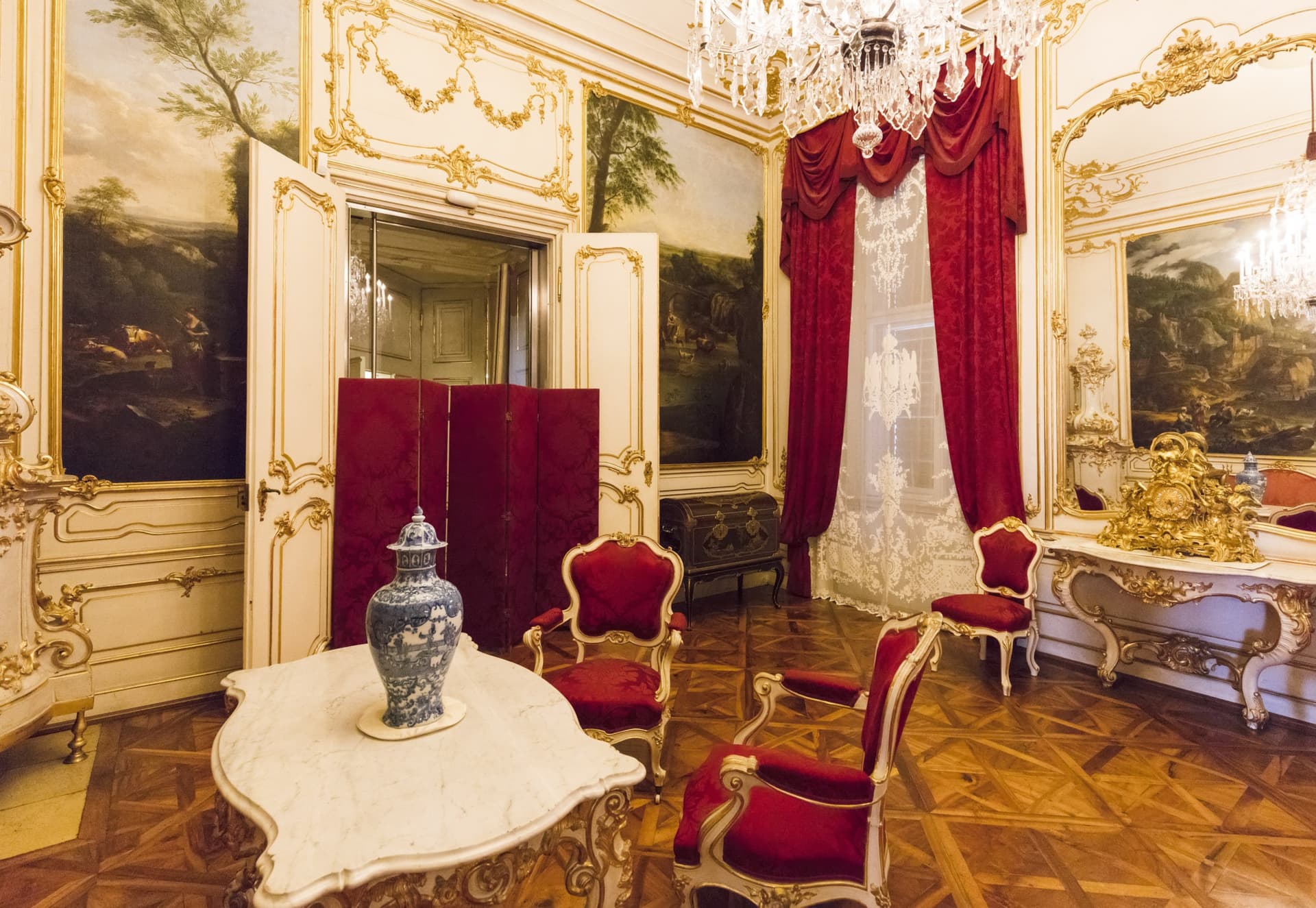 Schonbrunn Palace and Gardens - تصویر 5